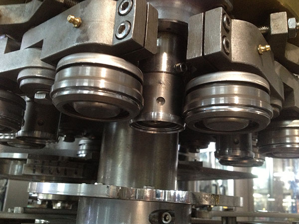 Aluminum Can Beer Carbonated Beverage Filling Sealing Machine