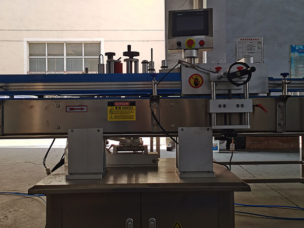 Automatic Self Adhesive Sticker Labeling Machine