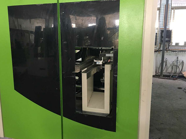 Automatic Plastic PET Bottle Blow Molding Machine Bottle Blower