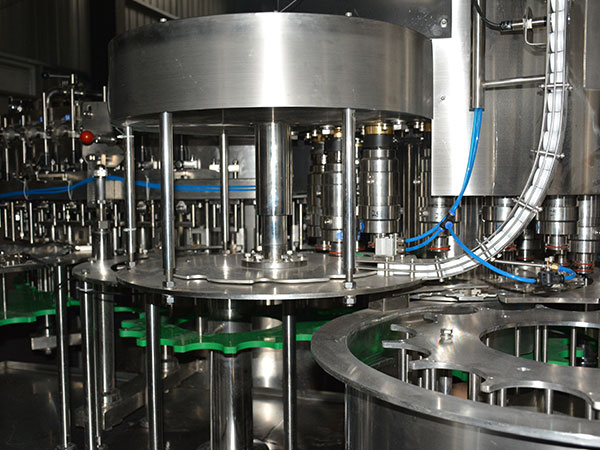 Bottle Carbonated Soda Water Filling Machine