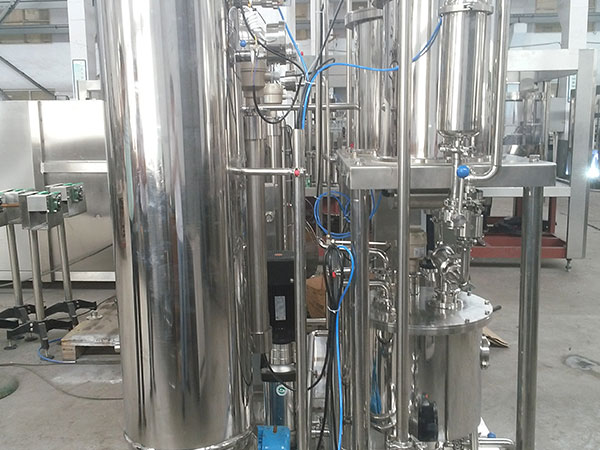 Carbonated Drink Mixer/Carbonator